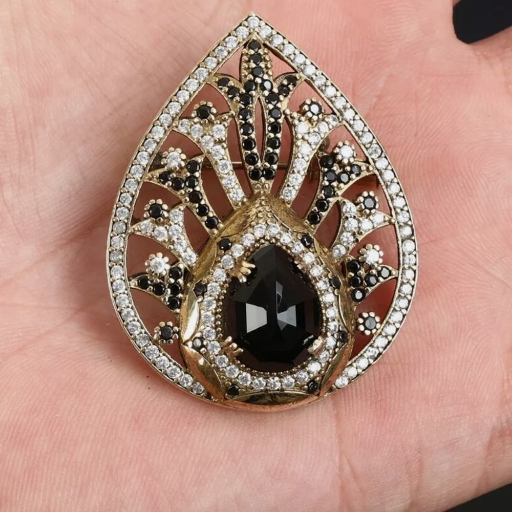 HP ❤️European Brooch